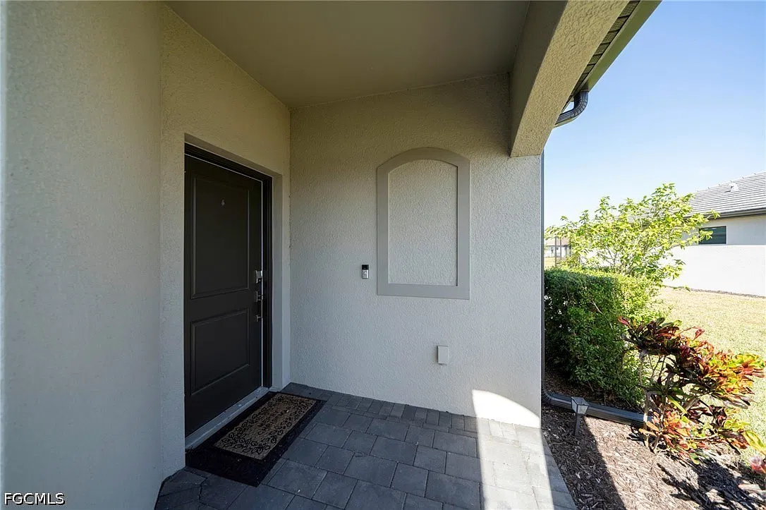 2 bed, 2.0 bath, 1564 sqft, $2,700 — Photo 4