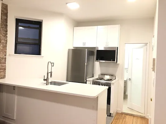 Rented by Sky Management | media 20