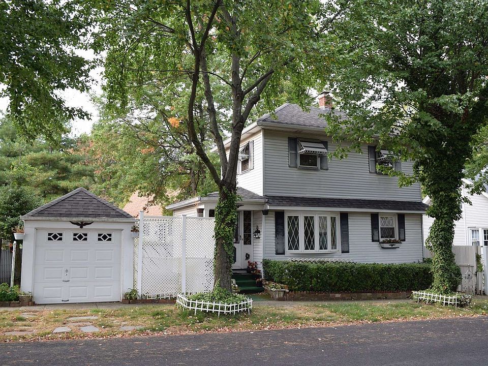 1st image of 51 Aymar Ave