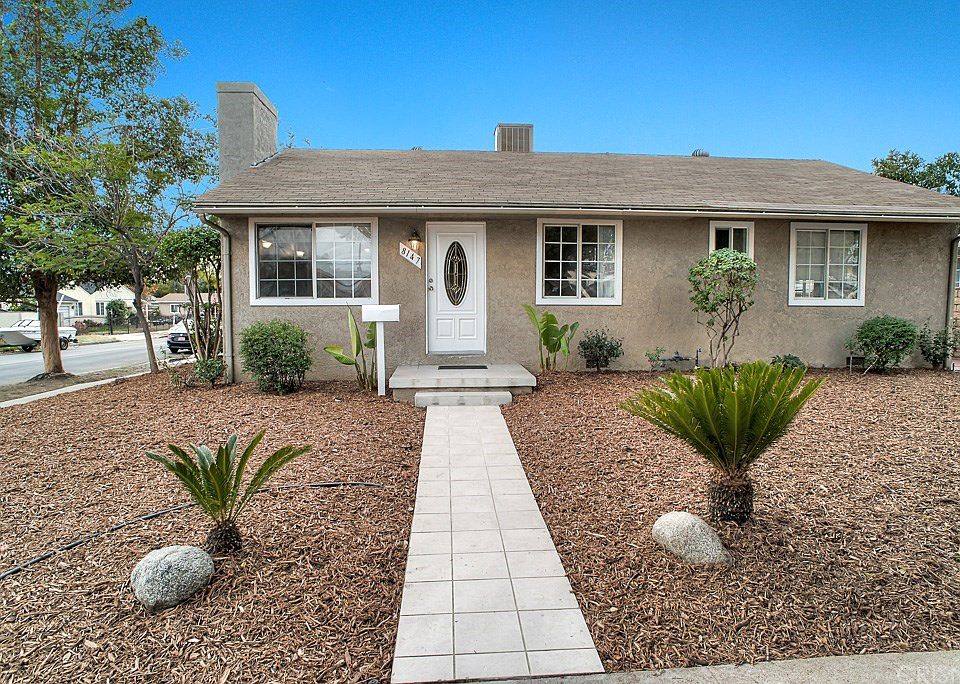 1st image of 8147 Mammoth Ave