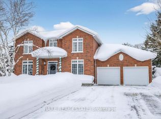 2 Forest Hill Dr, Springwater, ON L9X 0J4