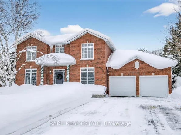 2 Forest Hill Dr, Springwater, ON L9X 0J4