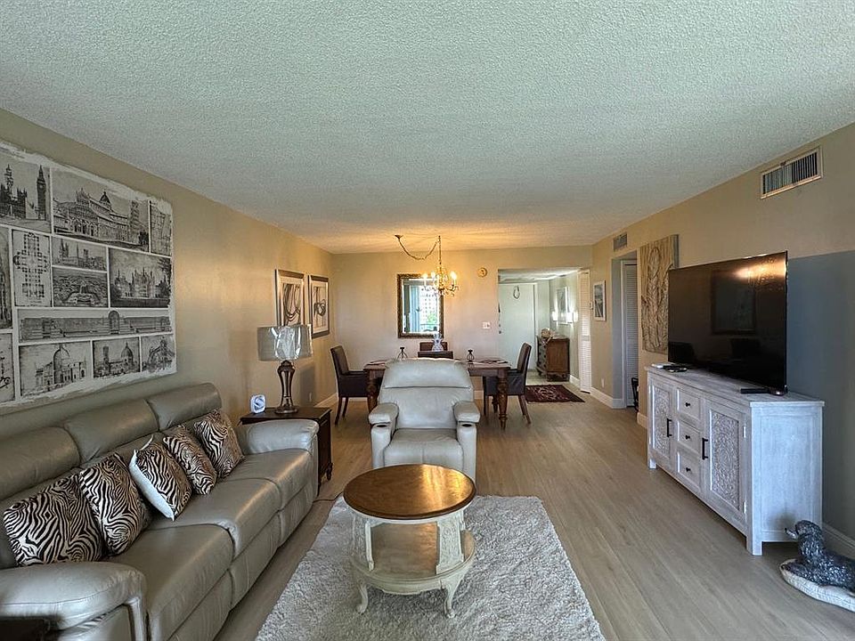 1st image of 2901 S Palm Aire Dr #5-8