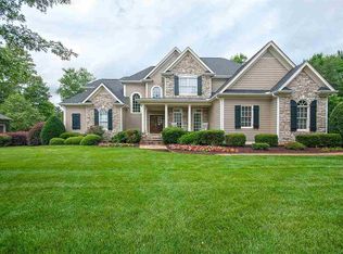 7 Hemingford Cir, Simpsonville, SC 29681