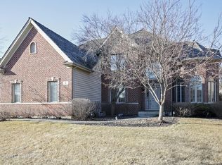 6 Persimmon Ln, South Elgin, IL 60177