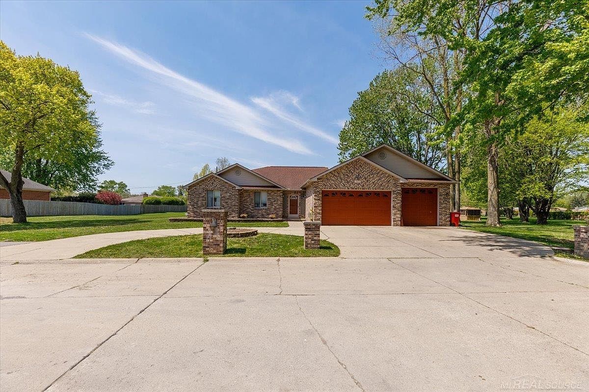 31473 Leota St Fraser MI 48026 Zillow