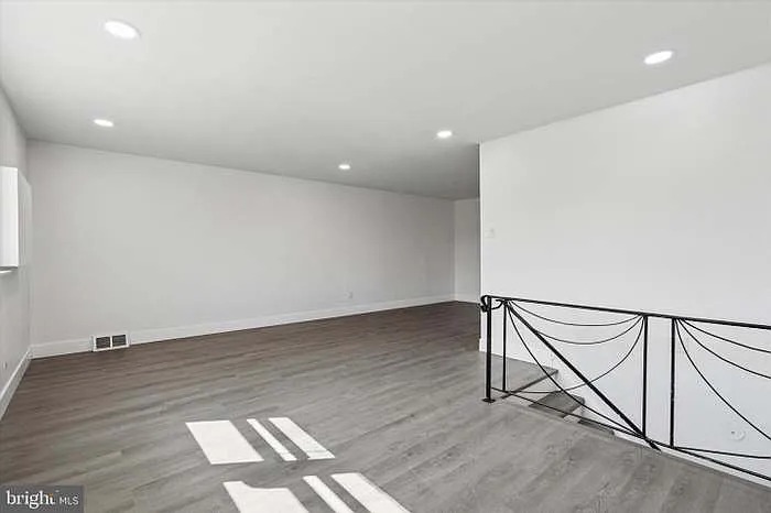 2155 Benson St #2 — Photo 7