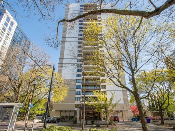 255 SW Harrison St APT 21F, Portland, OR 97201