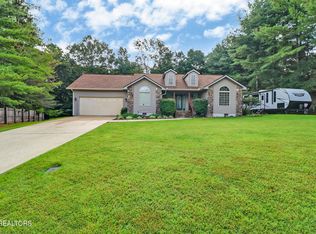 422 Pine Grove Rd, Crossville, TN 38571