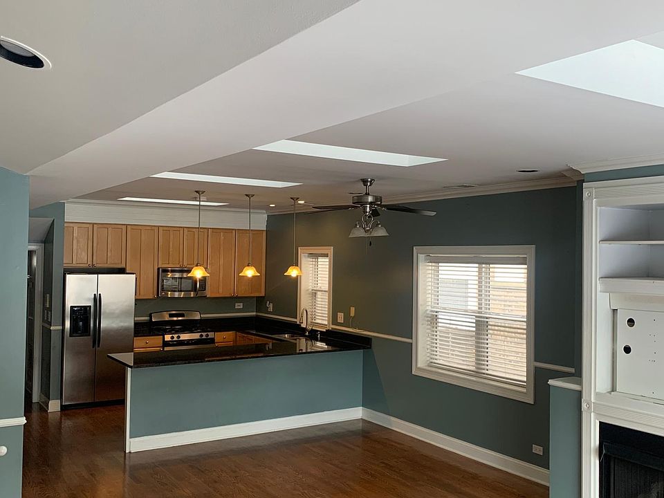 1st image of 5054 N Albany Ave #2