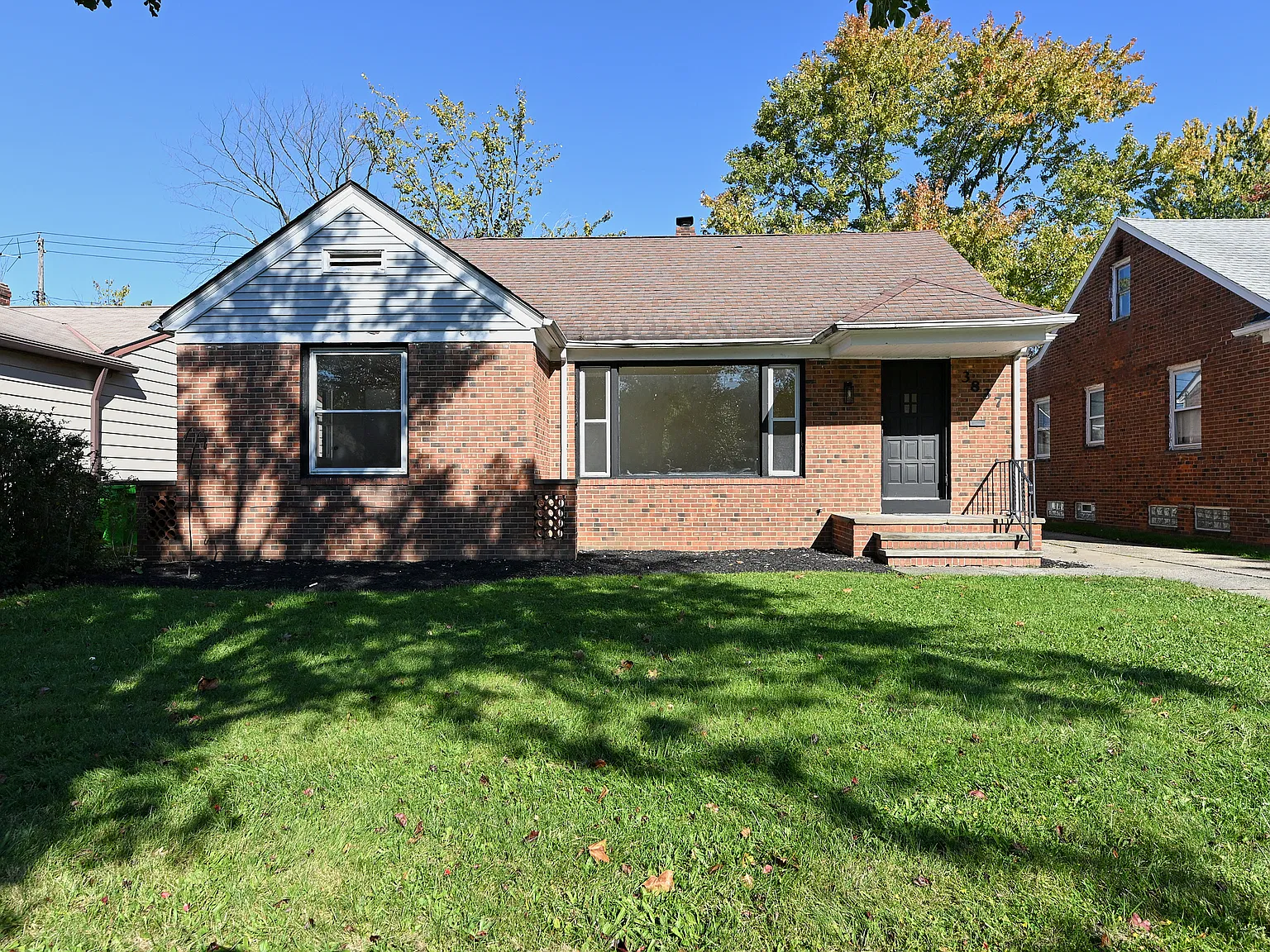 3 bed, 1192 sqft, $1,995 — Photo 1