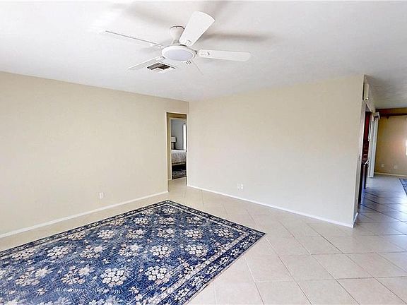 3rd image of 130 Bermuda RD