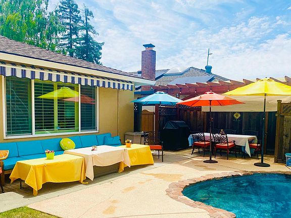Outdoor entertainment area