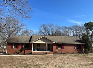 3902 Valley Brook Ct, Gainesville, GA 30506