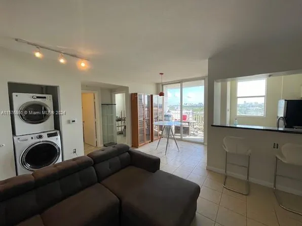 (undisclosed Address), Miami, FL 33125