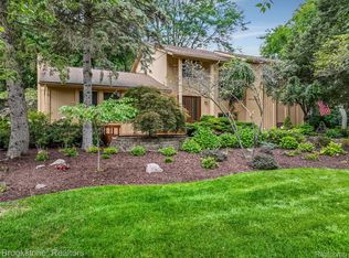 3616 Elder Rd S, West Bloomfield, MI 48324