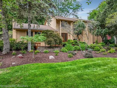 3616 Elder Rd S, West Bloomfield, MI, 48324