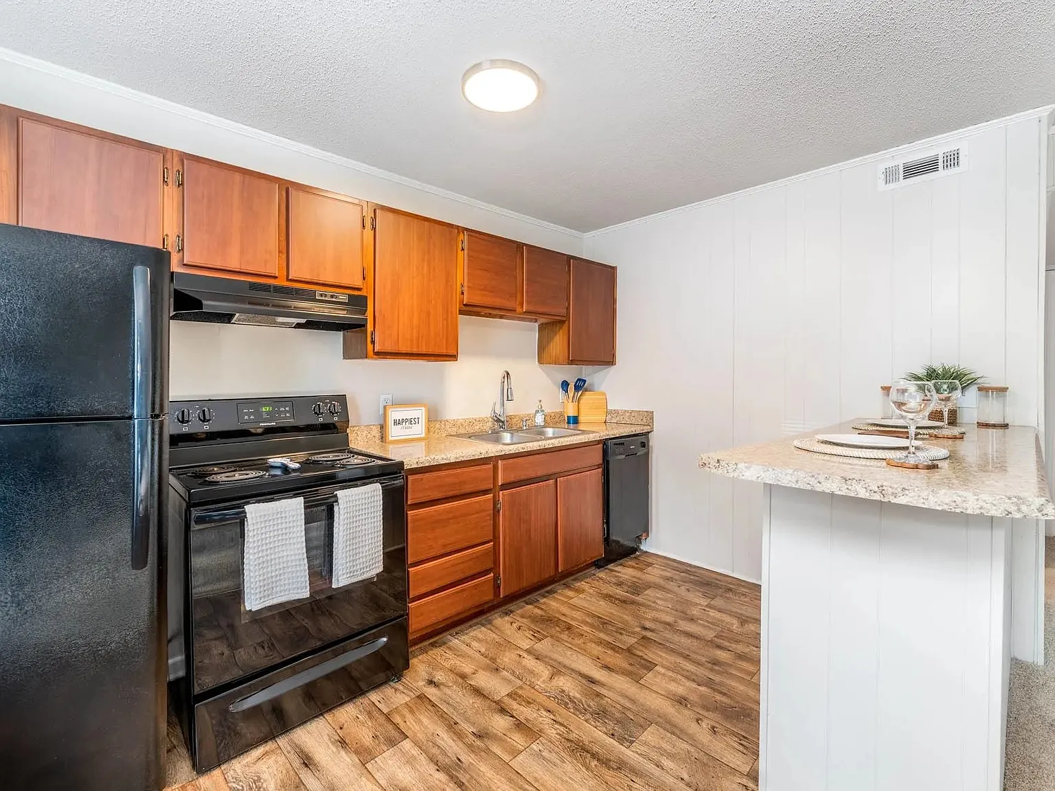 Linville Ridge Apartments — Photo 4