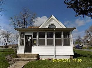 503 S 5th St, New Douglas, IL