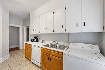 536 Hawthorne Ln — Photo 96