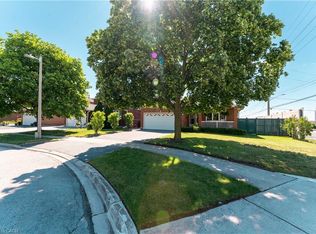 330 Hickory Cir, Oakville, ON L6H 4T5