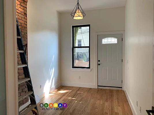 Rented by Aron Fried, LREB | media 20