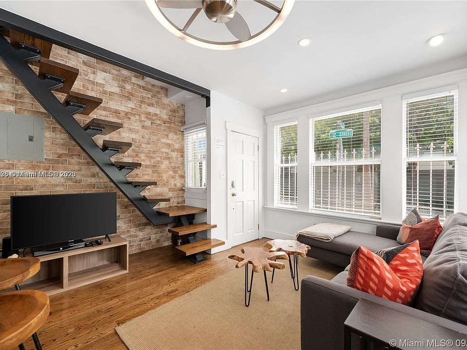 1st image of 739 2nd St APT 1