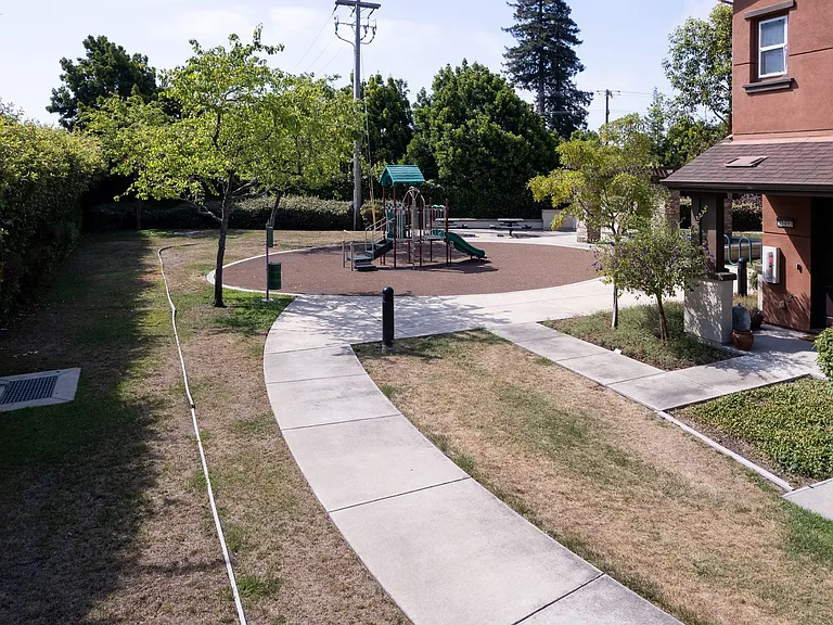 25502 Huntwood Ave — Photo 47