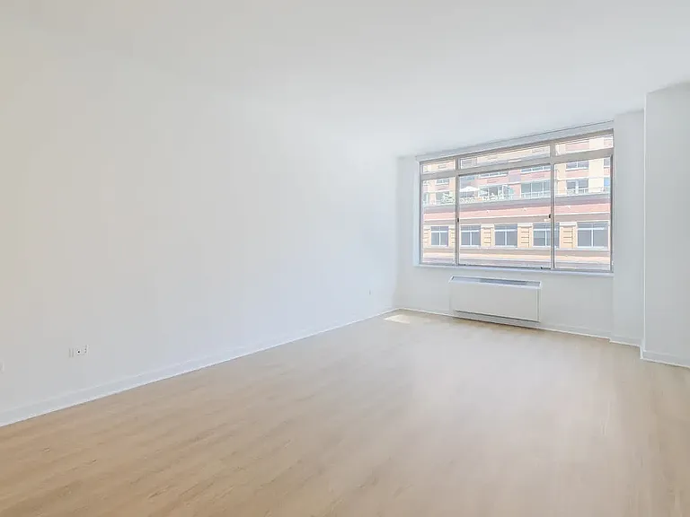 777 Avenue Of The Americas #27A — Photo 30