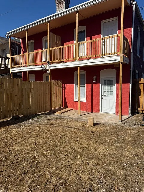 3 bed, 1250 sqft, $1,700 — Photo 3