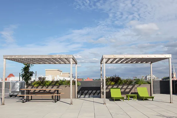 Rented by Compass | media 17