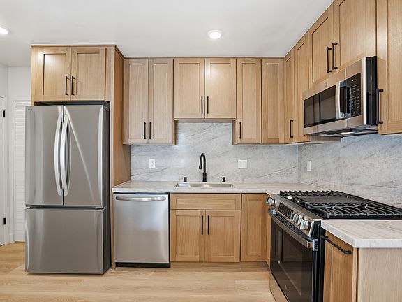 5th image of 1028 14th St #1