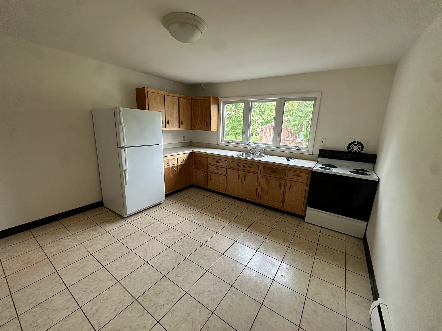 Raritan Rd, Clark — Photo 1