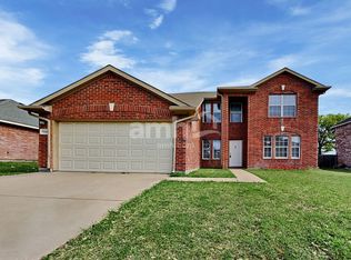 7025 Lake Roberts Way, Arlington, TX 76002
