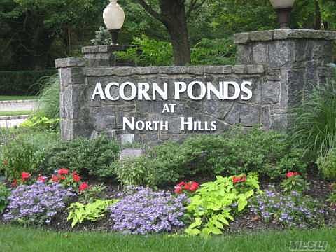 1st image of 19 Acorn Ponds Dr