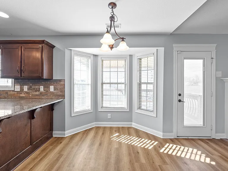 1320 Canyon Pl — Photo 10
