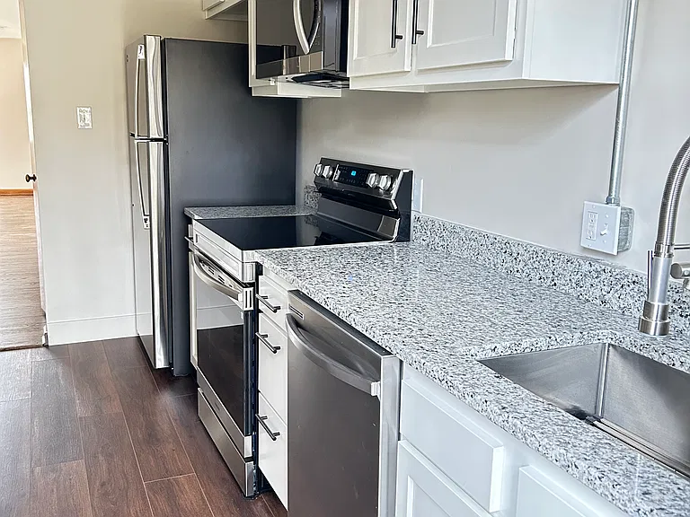 1314 W 7th Ave — Photo 4