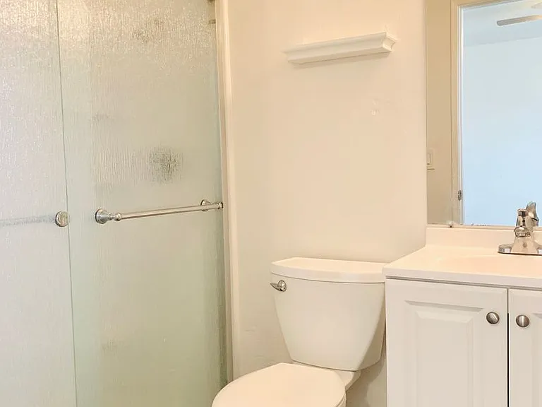 825 Niantic Ct #8 — Photo 8