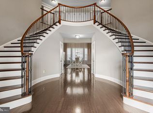 23 Oxford Dr, Ivyland, PA 18974