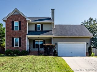 512 Bramblegate Rd, Hope Mills, NC 28348