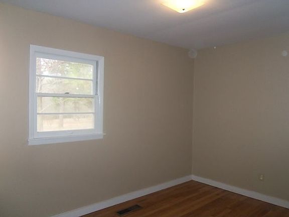 5th image of 342 E Willis Ave
