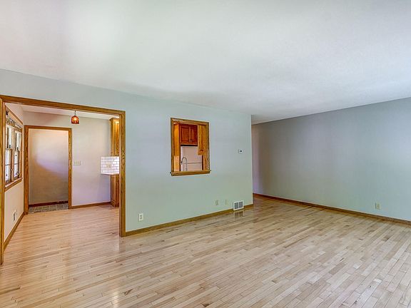 5th image of 4907 Sheridan Ave S