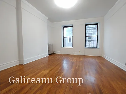 Rented by Lexington Real Estate Group | media 25