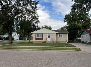 918 8th St W, Mobridge, SD 57601