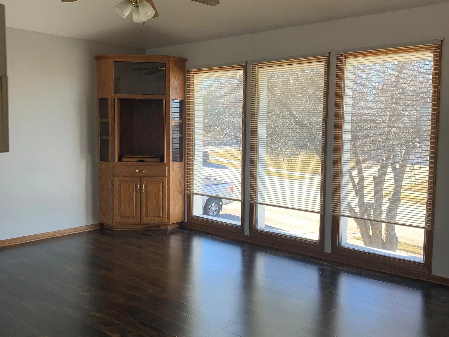 3 bed, 2.5 bath, 1540 sqft, $1,995 — Photo 2
