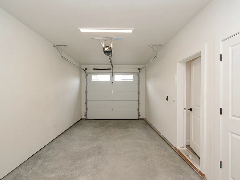 1104 W Lauridsen Blvd #1-4 — Photo 40