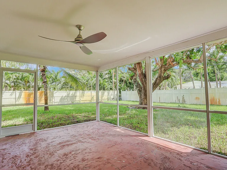 732 Pelican Way — Photo 31
