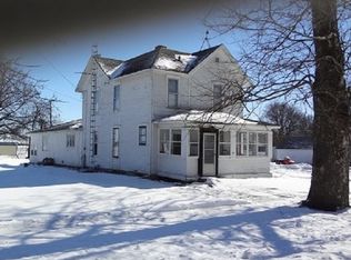 103 N Sycamore St, Franklin Grove, IL 61031