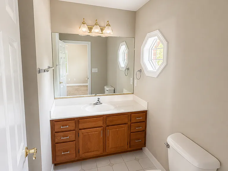 Royal Oaks Condominiums — Photo 11