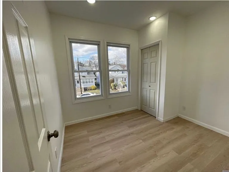 82 Jacoby St #2 — Photo 4